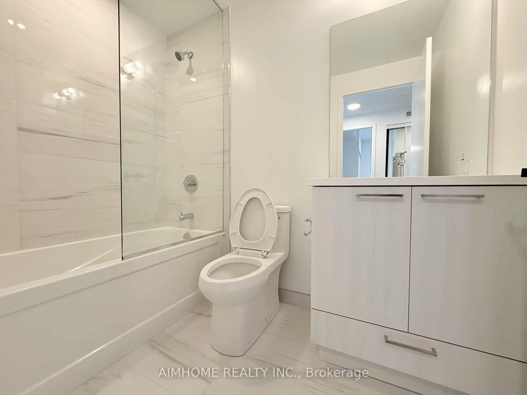 Photo 8 of Unit 507, 225 Commerce St Street, Vaughan, Vaughan Corporate Centre — HOMEH