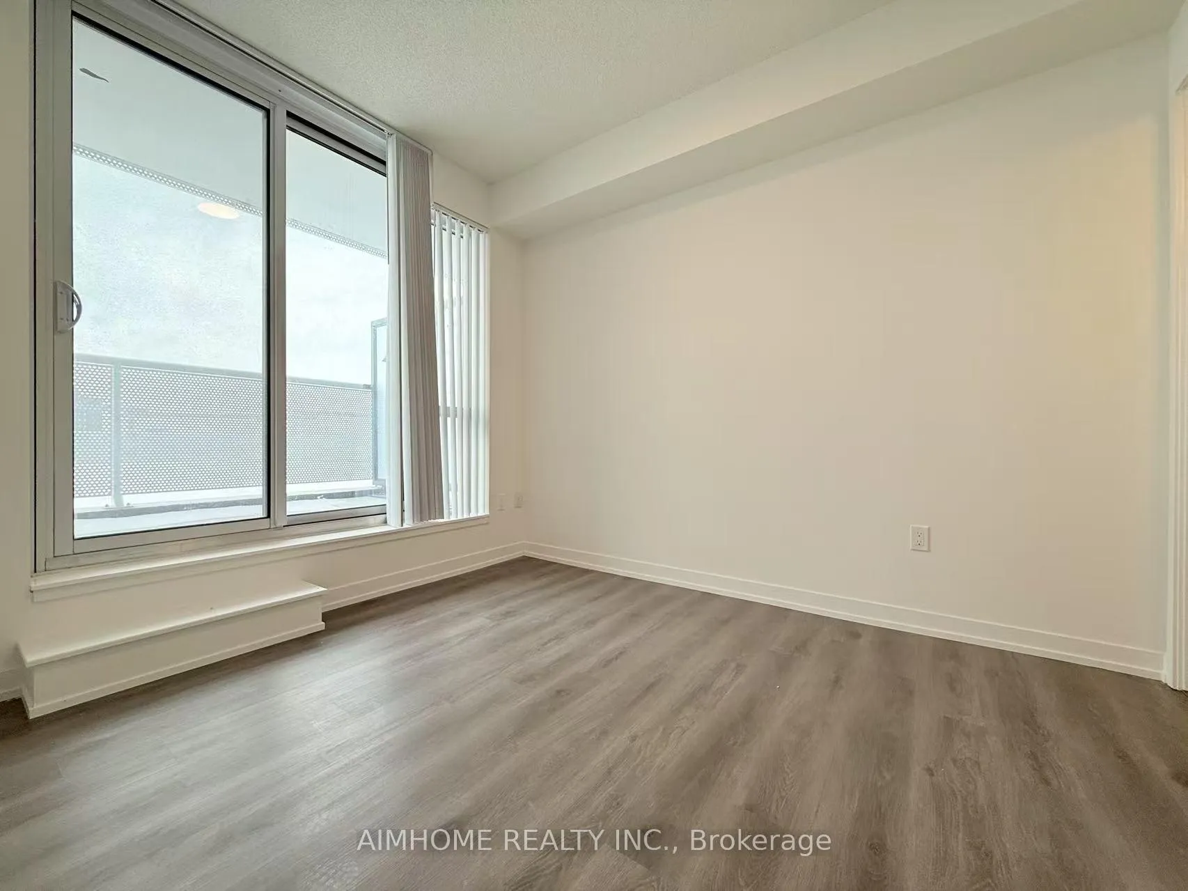 Photo 9 of Unit 507, 225 Commerce St Street, Vaughan, Vaughan Corporate Centre — HOMEH
