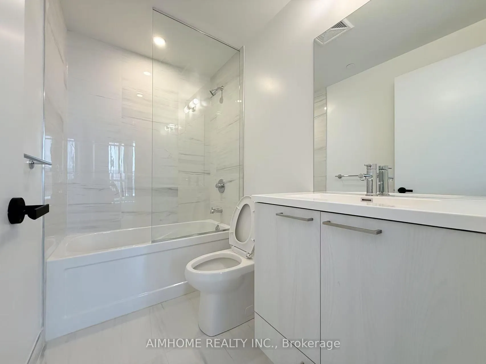 Photo 10 of Unit 507, 225 Commerce St Street, Vaughan, Vaughan Corporate Centre — HOMEH