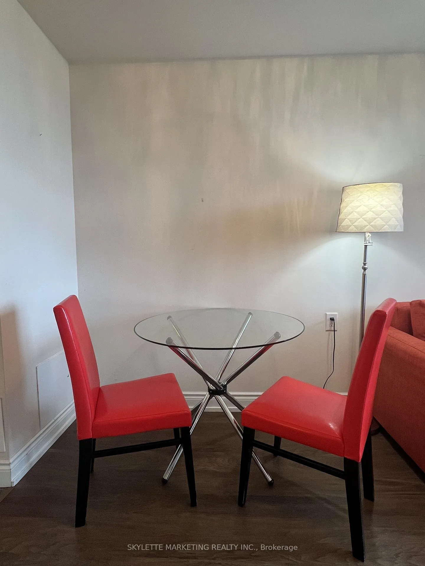 Photo 4 of Unit 201, 1 Sun Yat Sen Avenue, Markham, Milliken Mills East — HOMEH