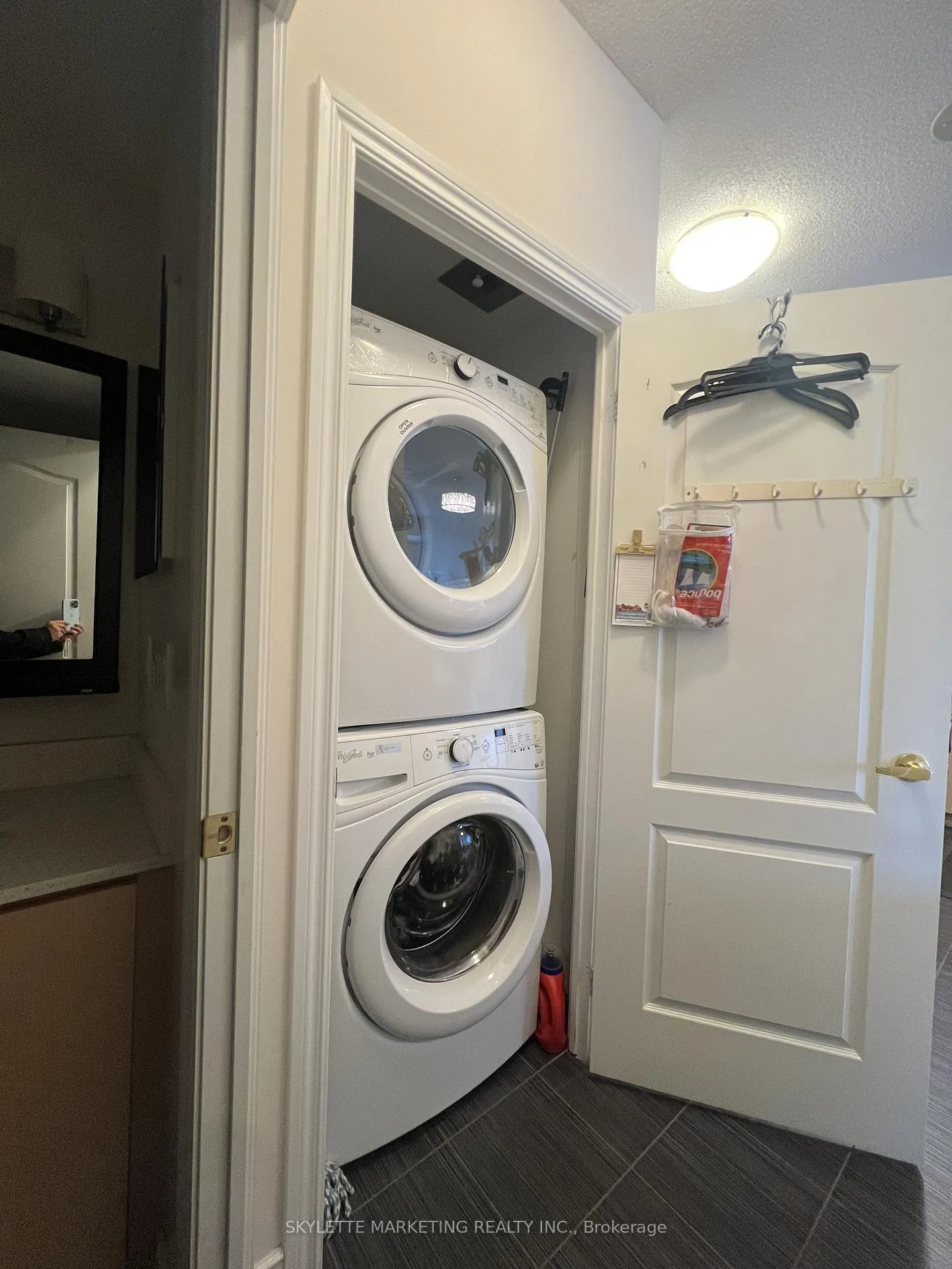 Photo 7 of Unit 201, 1 Sun Yat Sen Avenue, Markham, Milliken Mills East — HOMEH