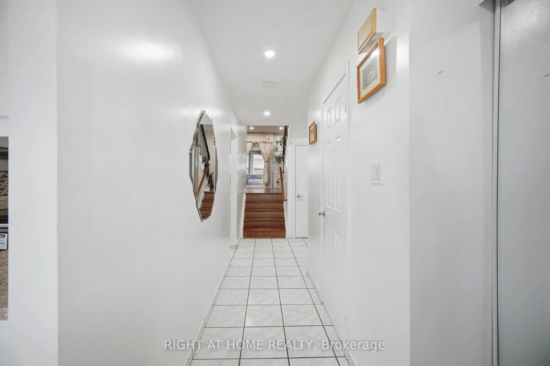Photo 6 of 18 Mercedes Drive, Etobicoke, Mount Olive-Silverstone-Jamestown — HOMEH
