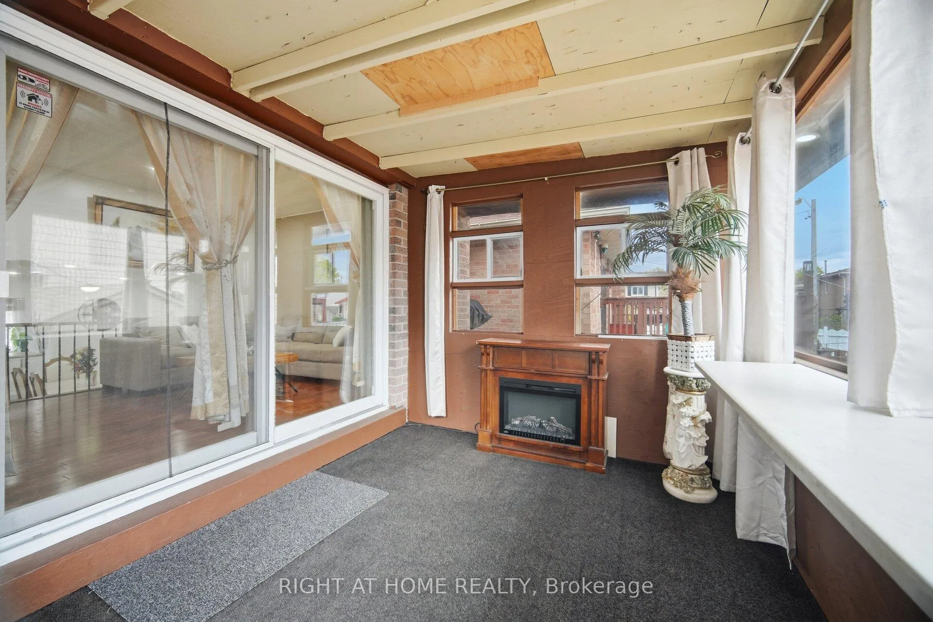 Photo 21 of 18 Mercedes Drive, Etobicoke, Mount Olive-Silverstone-Jamestown — HOMEH