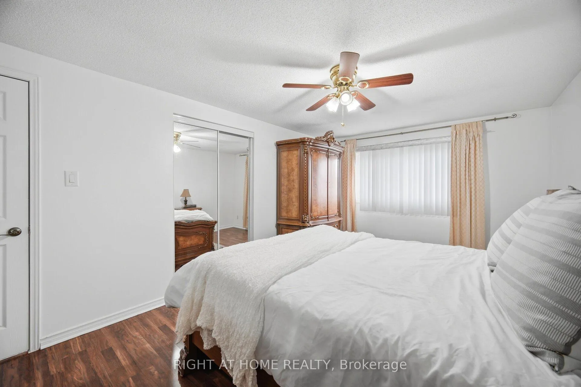 Photo 26 of 18 Mercedes Drive, Etobicoke, Mount Olive-Silverstone-Jamestown — HOMEH