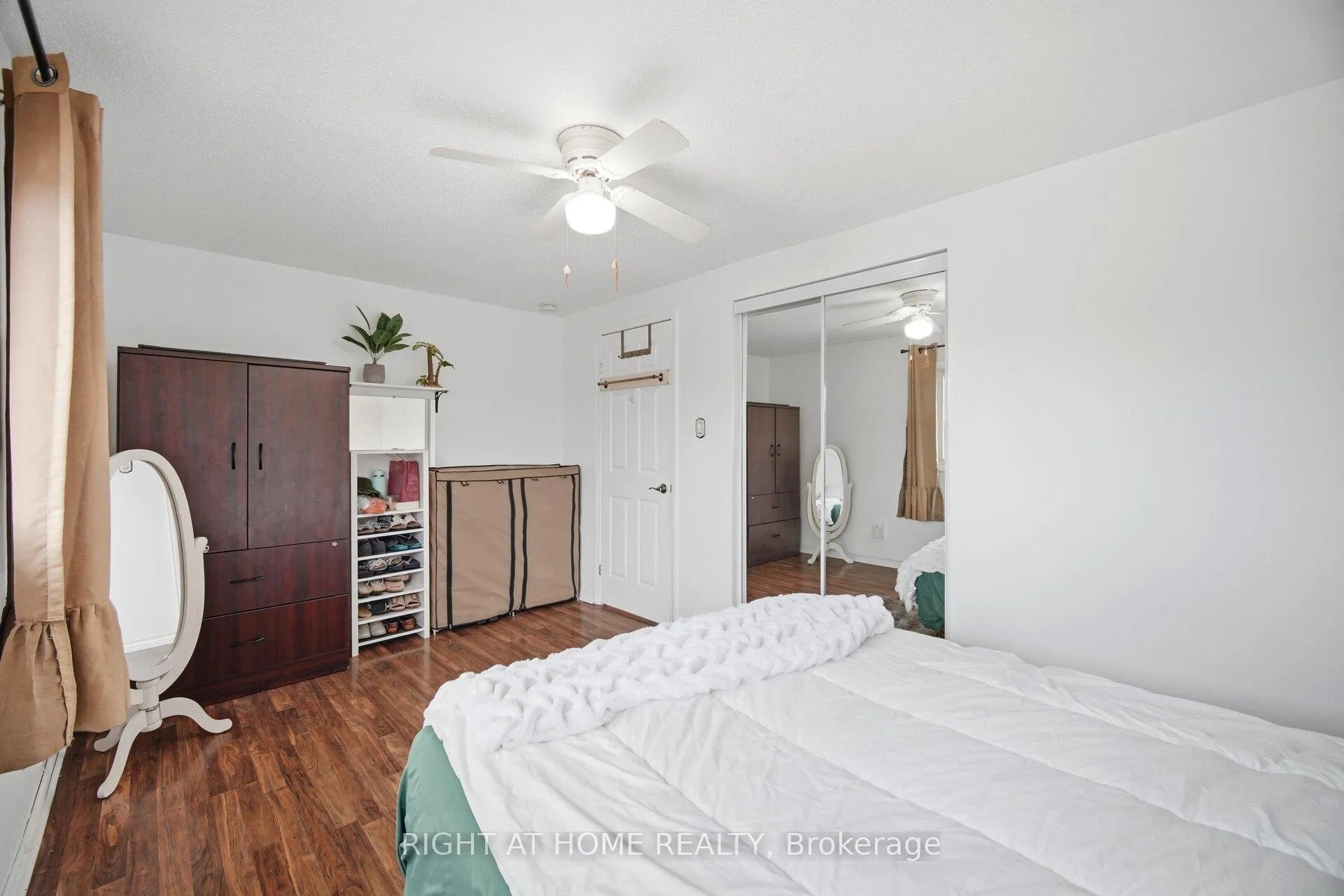 Photo 29 of 18 Mercedes Drive, Etobicoke, Mount Olive-Silverstone-Jamestown — HOMEH