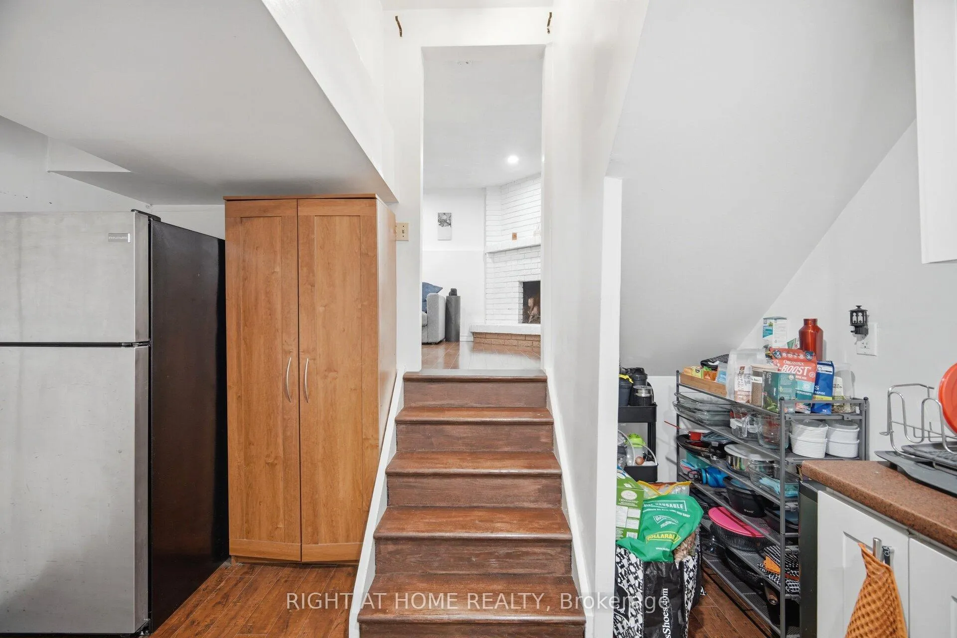 Photo 40 of 18 Mercedes Drive, Etobicoke, Mount Olive-Silverstone-Jamestown — HOMEH