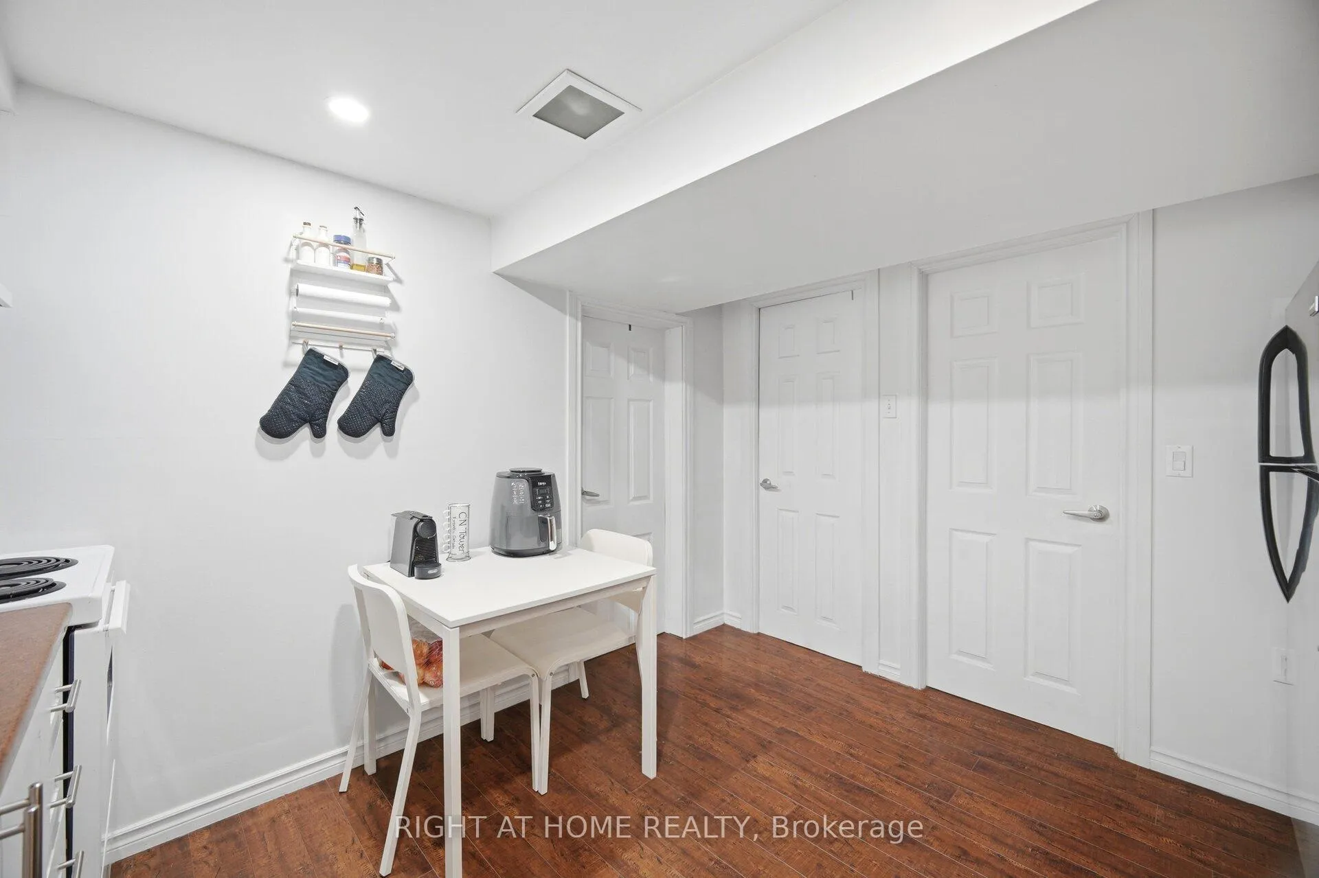 Photo 43 of 18 Mercedes Drive, Etobicoke, Mount Olive-Silverstone-Jamestown — HOMEH