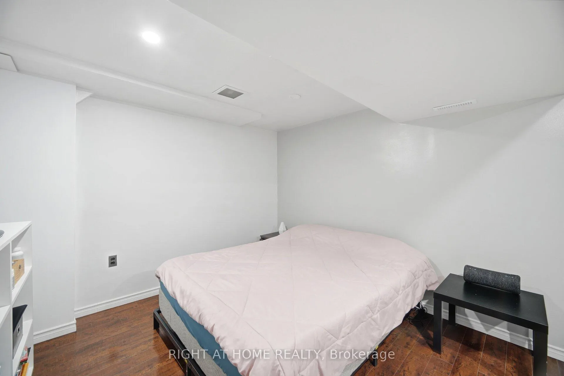 Photo 44 of 18 Mercedes Drive, Etobicoke, Mount Olive-Silverstone-Jamestown — HOMEH