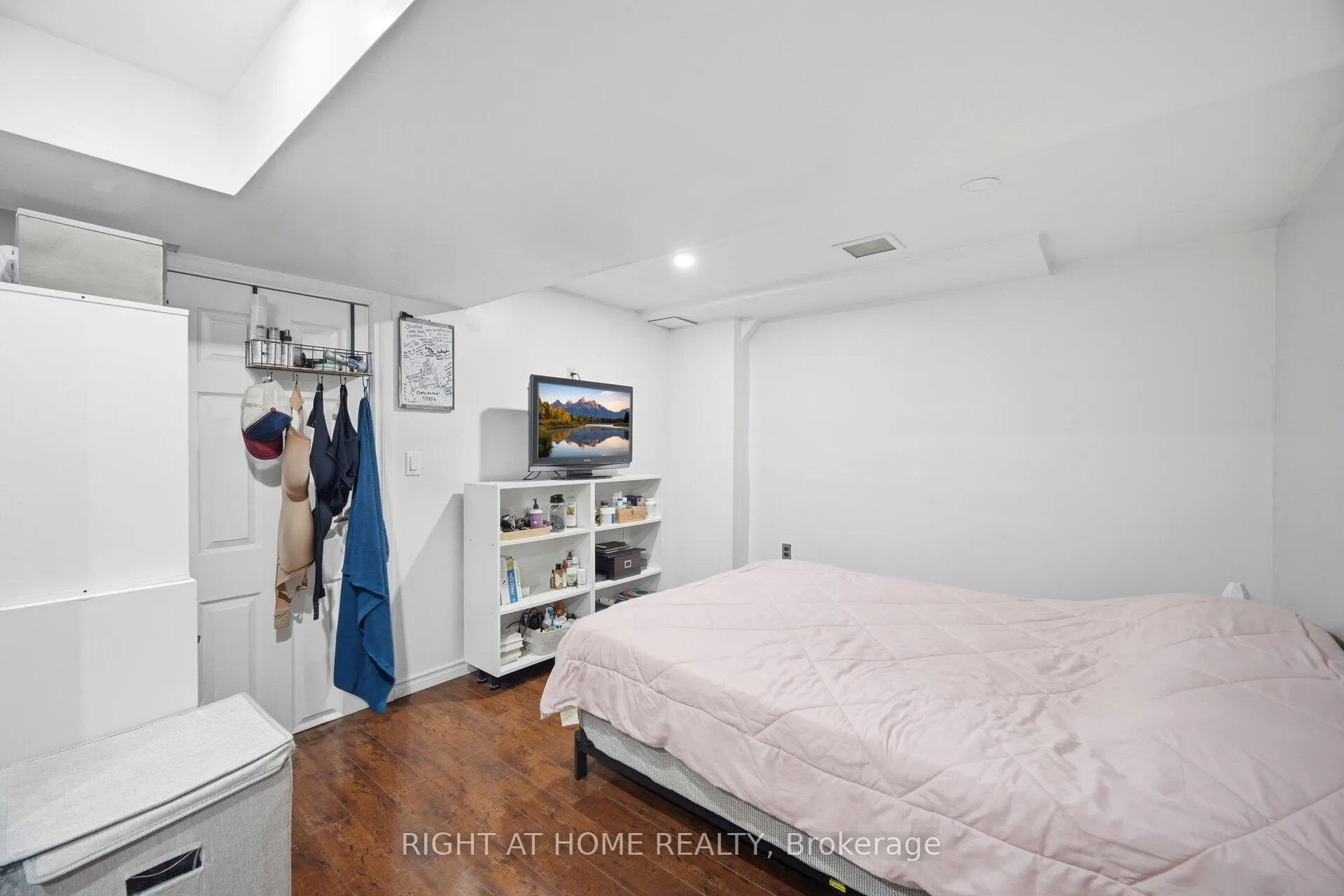 Photo 46 of 18 Mercedes Drive, Etobicoke, Mount Olive-Silverstone-Jamestown — HOMEH