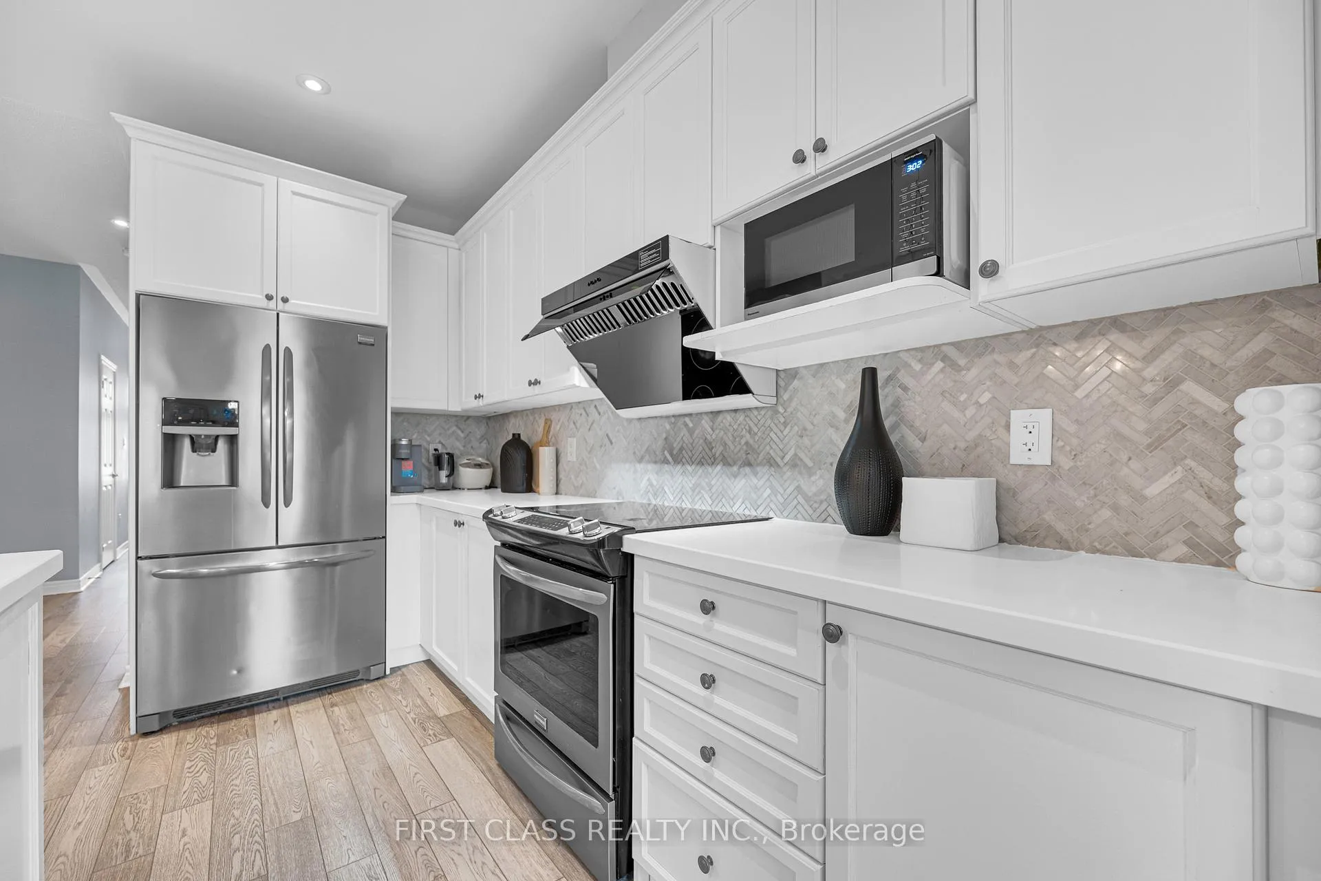 Photo 5 of 352 Leadwood Gate, Oakville, Glenorchy — HOMEH