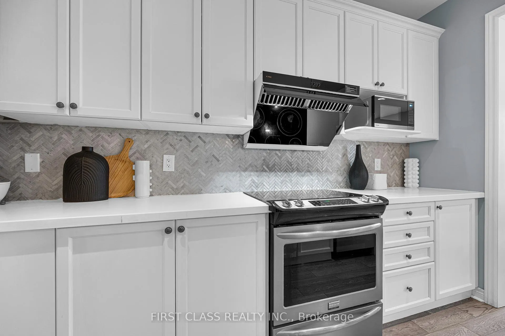Photo 8 of 352 Leadwood Gate, Oakville, Glenorchy — HOMEH