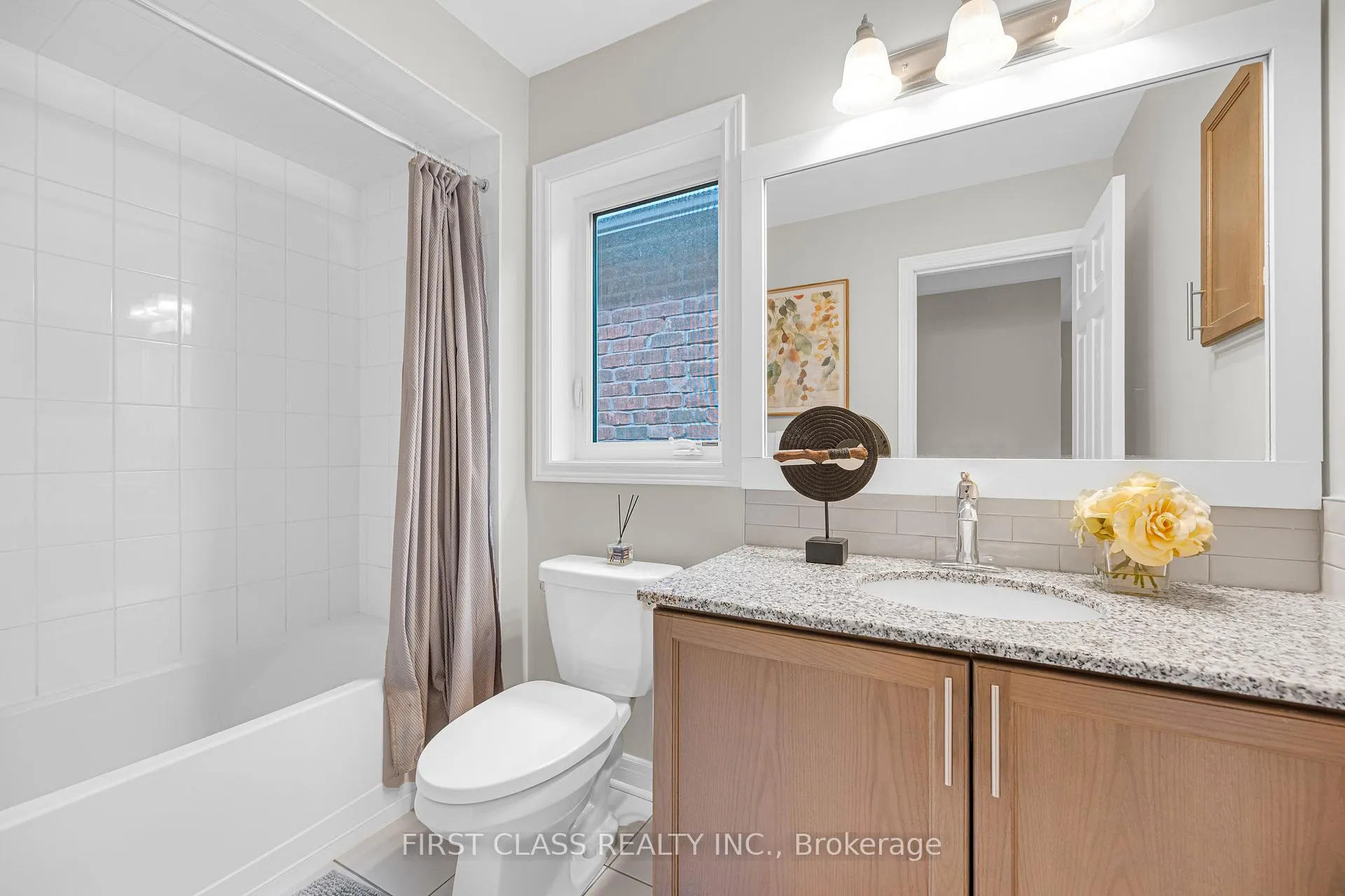 Photo 33 of 352 Leadwood Gate, Oakville, Glenorchy — HOMEH