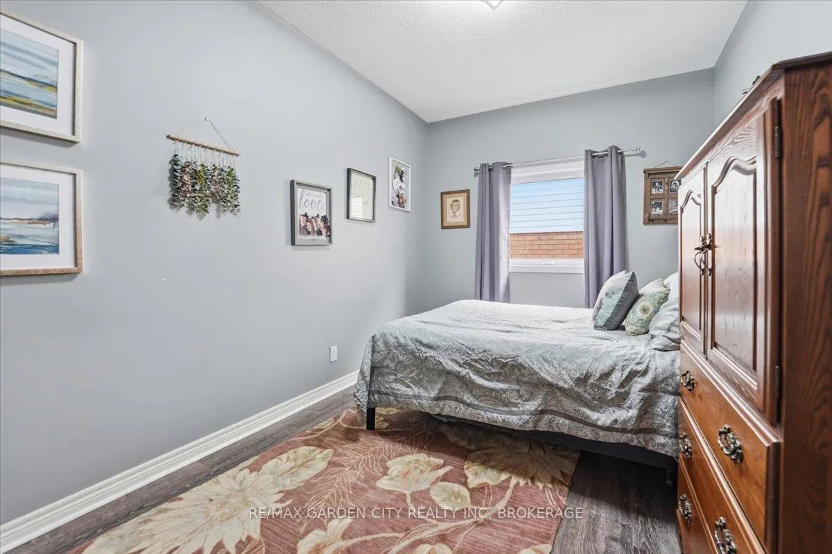 Photo 23 of 325 Winterberry Boulevard, Thorold, Confederation Heights — HOMEH