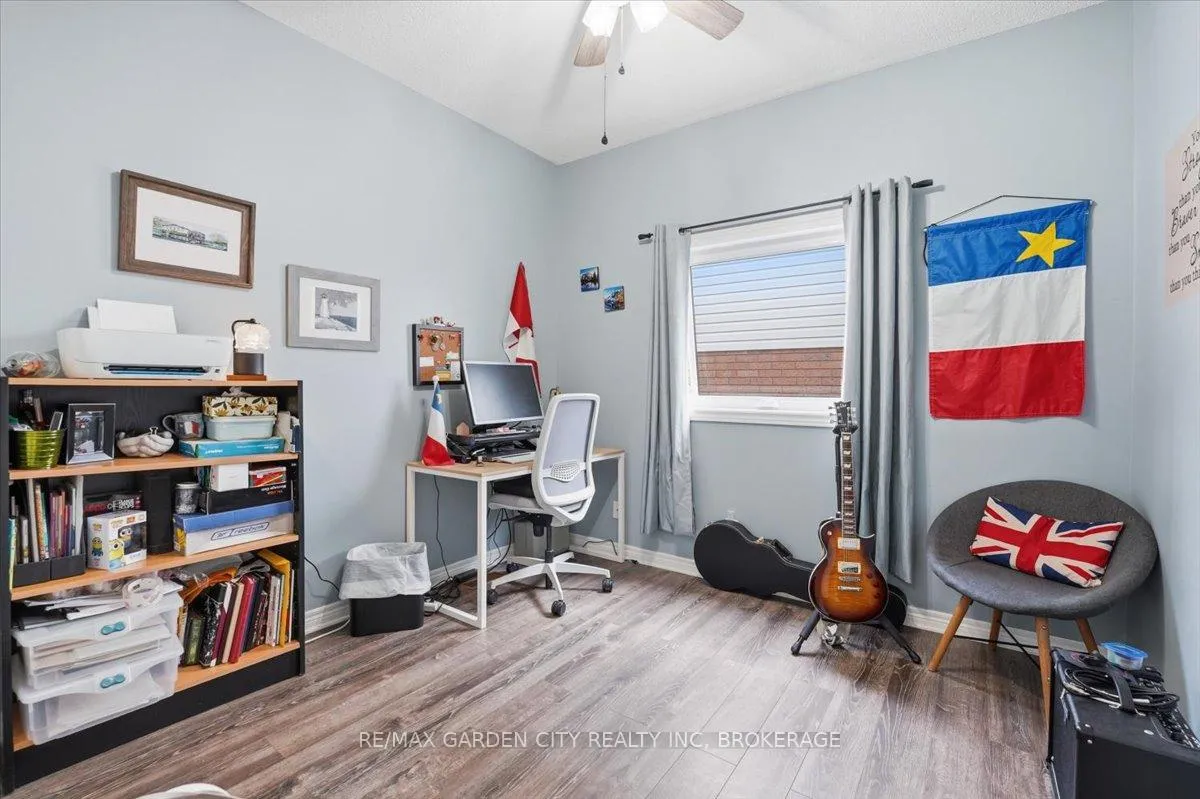 Photo 24 of 325 Winterberry Boulevard, Thorold, Confederation Heights — HOMEH