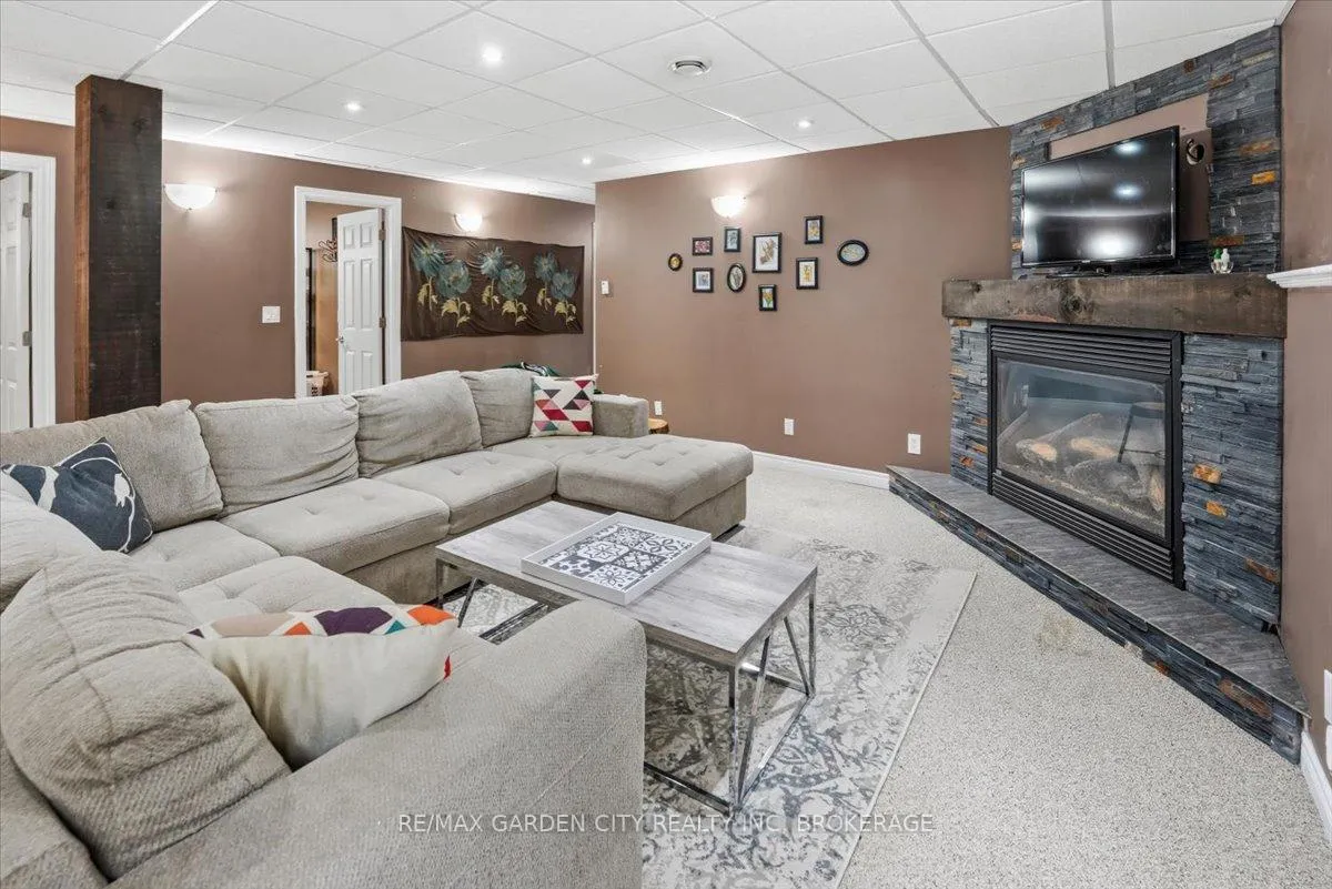 Photo 29 of 325 Winterberry Boulevard, Thorold, Confederation Heights — HOMEH