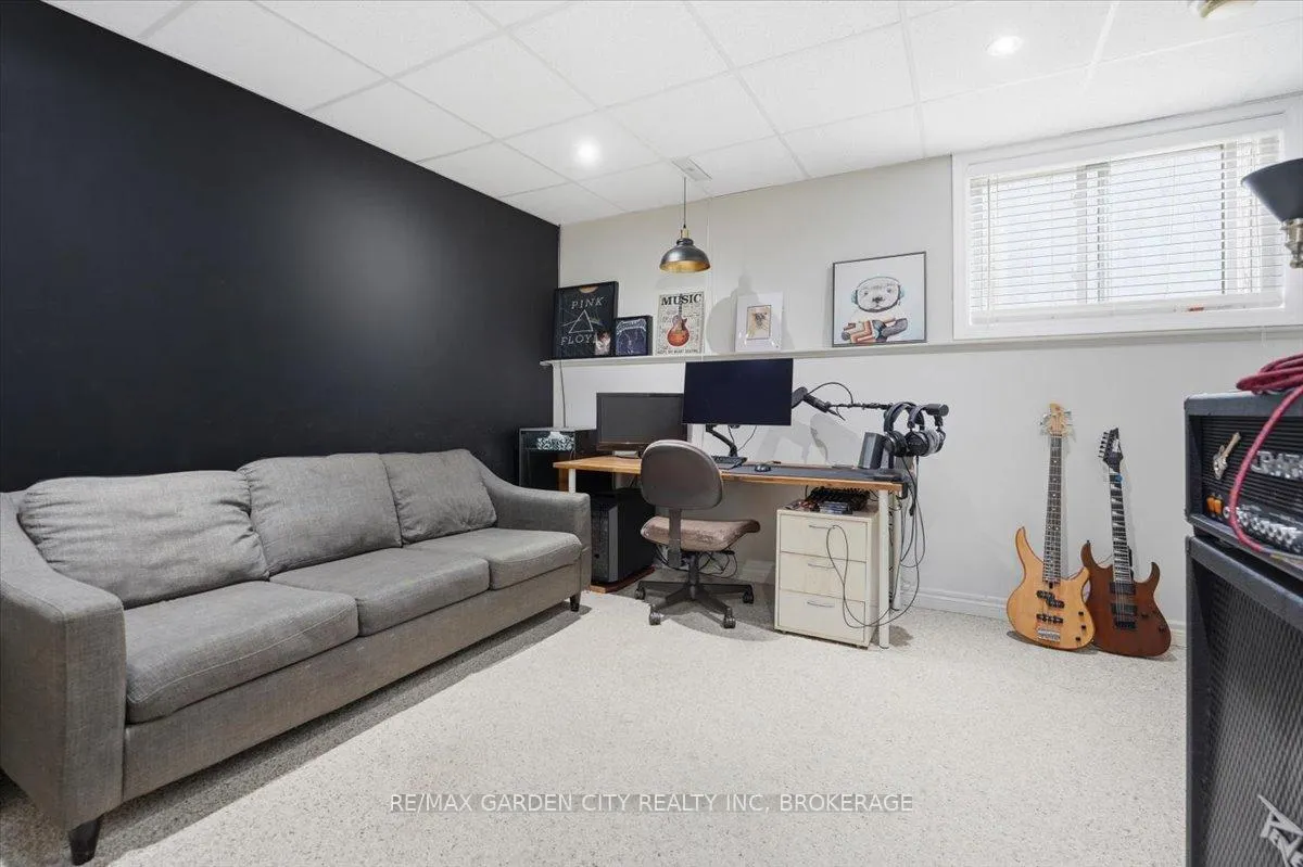 Photo 31 of 325 Winterberry Boulevard, Thorold, Confederation Heights — HOMEH