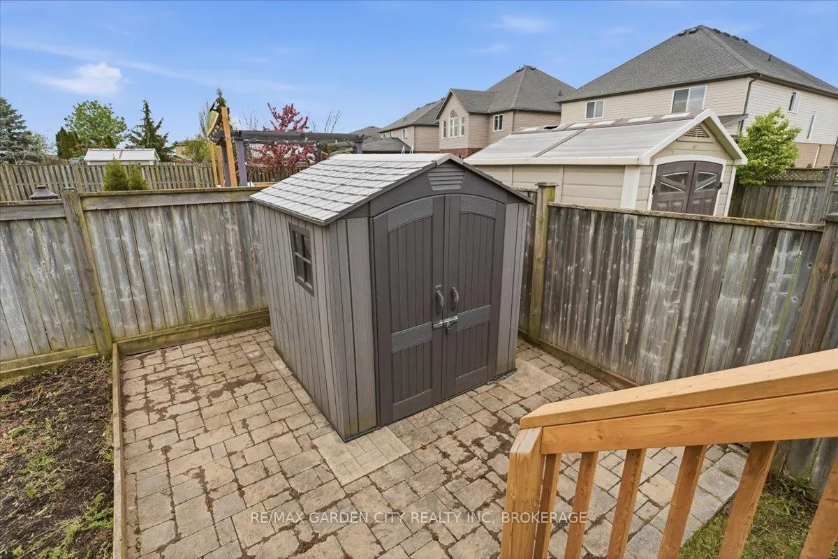 Photo 38 of 325 Winterberry Boulevard, Thorold, Confederation Heights — HOMEH