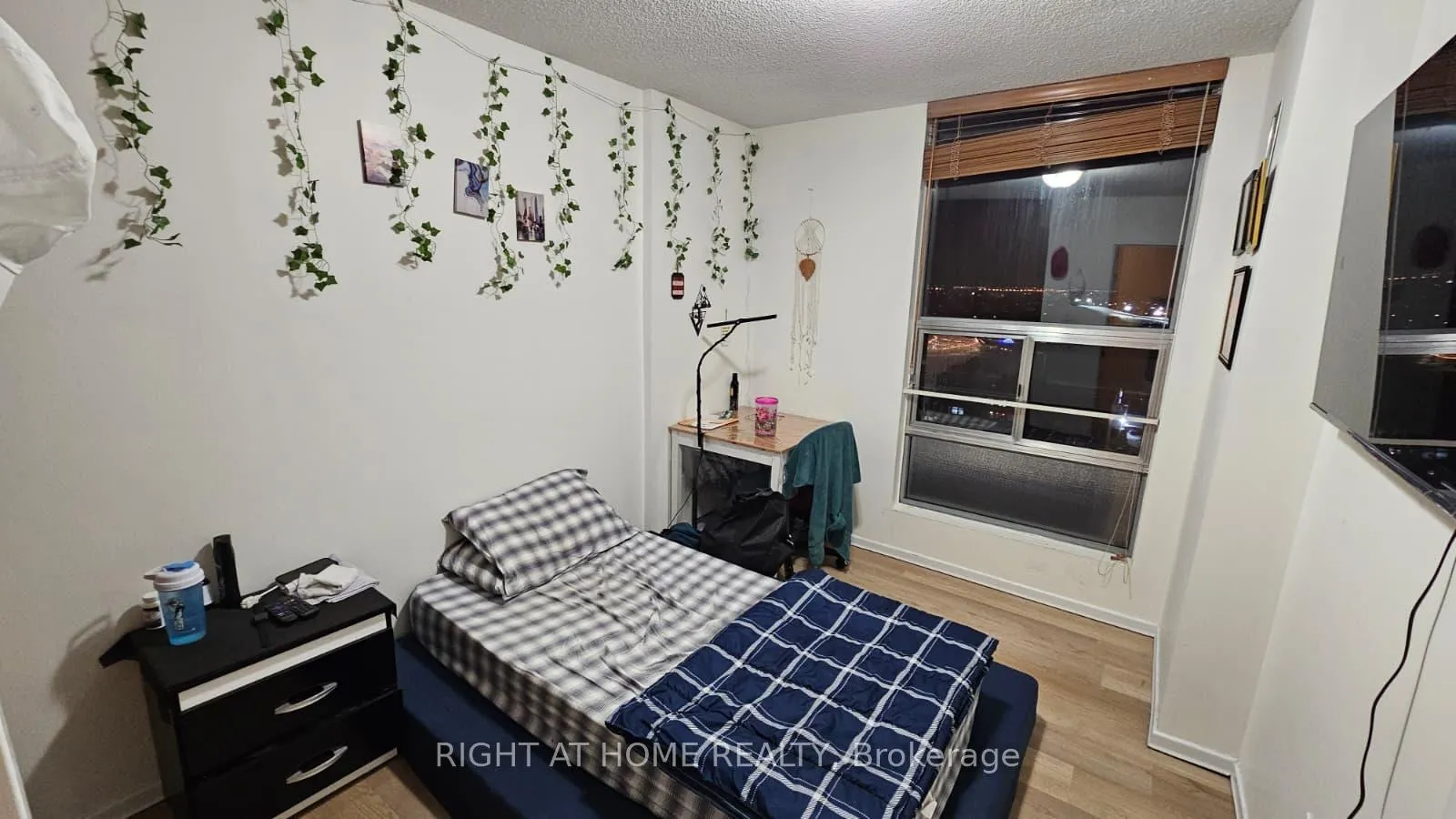 Photo 9 of Unit 1912, 25 Kensington Road, Brampton, Queen Street Corridor — HOMEH