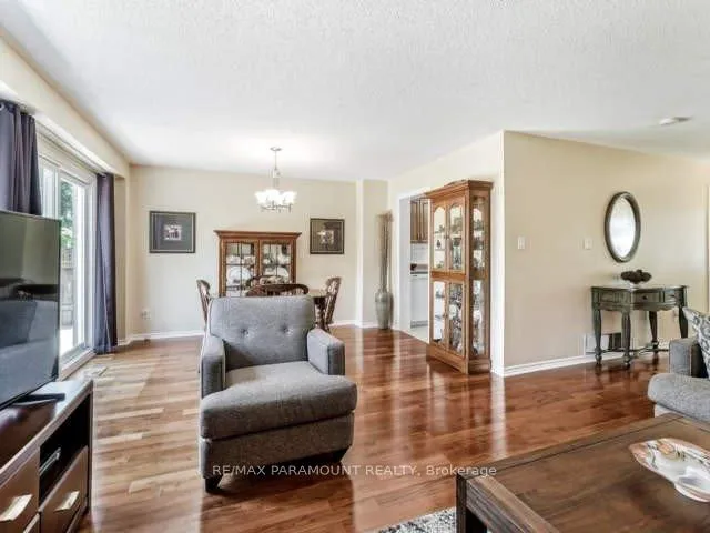 Photo 10 of 4 Astoreville Square, Brampton, Heart Lake East — HOMEH