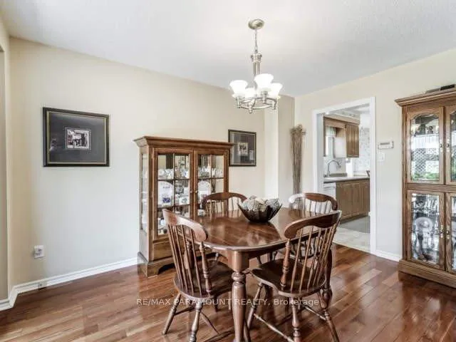 Photo 18 of 4 Astoreville Square, Brampton, Heart Lake East — HOMEH