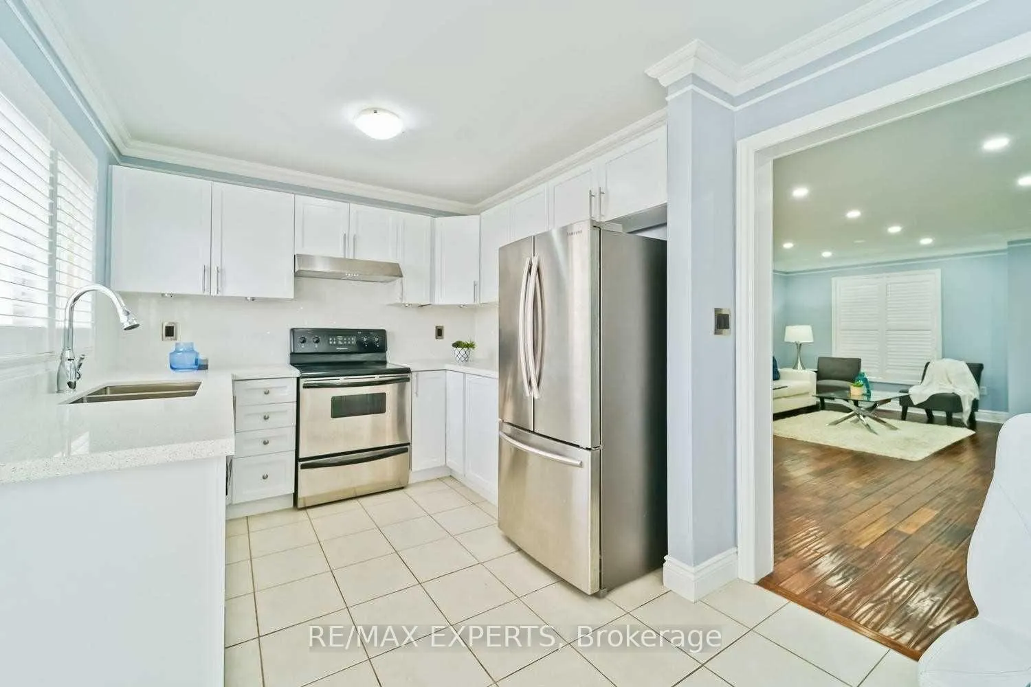 Photo 7 of 357 Brisdale Drive, Brampton, Fletcher's Meadow — HOMEH