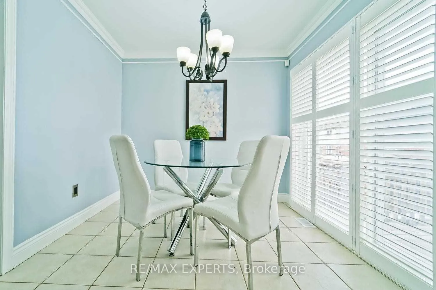 Photo 10 of 357 Brisdale Drive, Brampton, Fletcher's Meadow — HOMEH