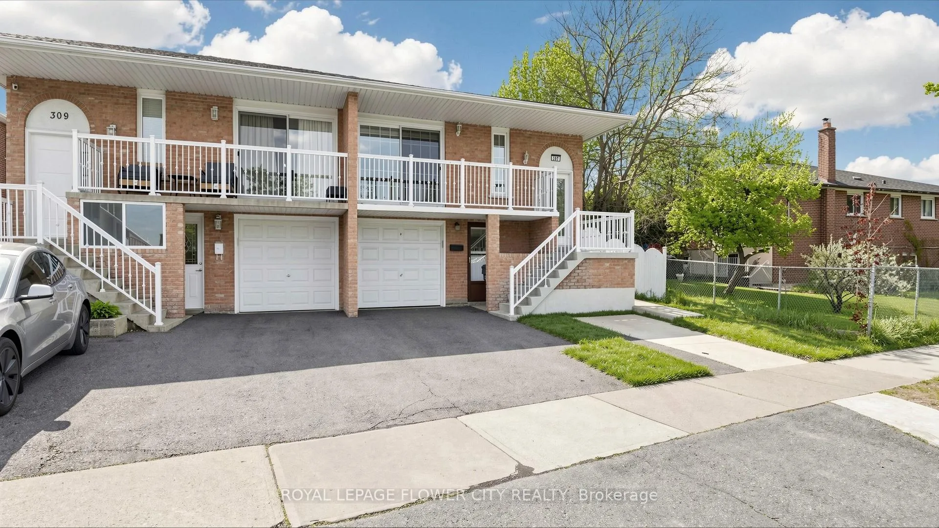 Photo 1 of 307 Royal Salisbury Way, Brampton, Madoc — HOMEH