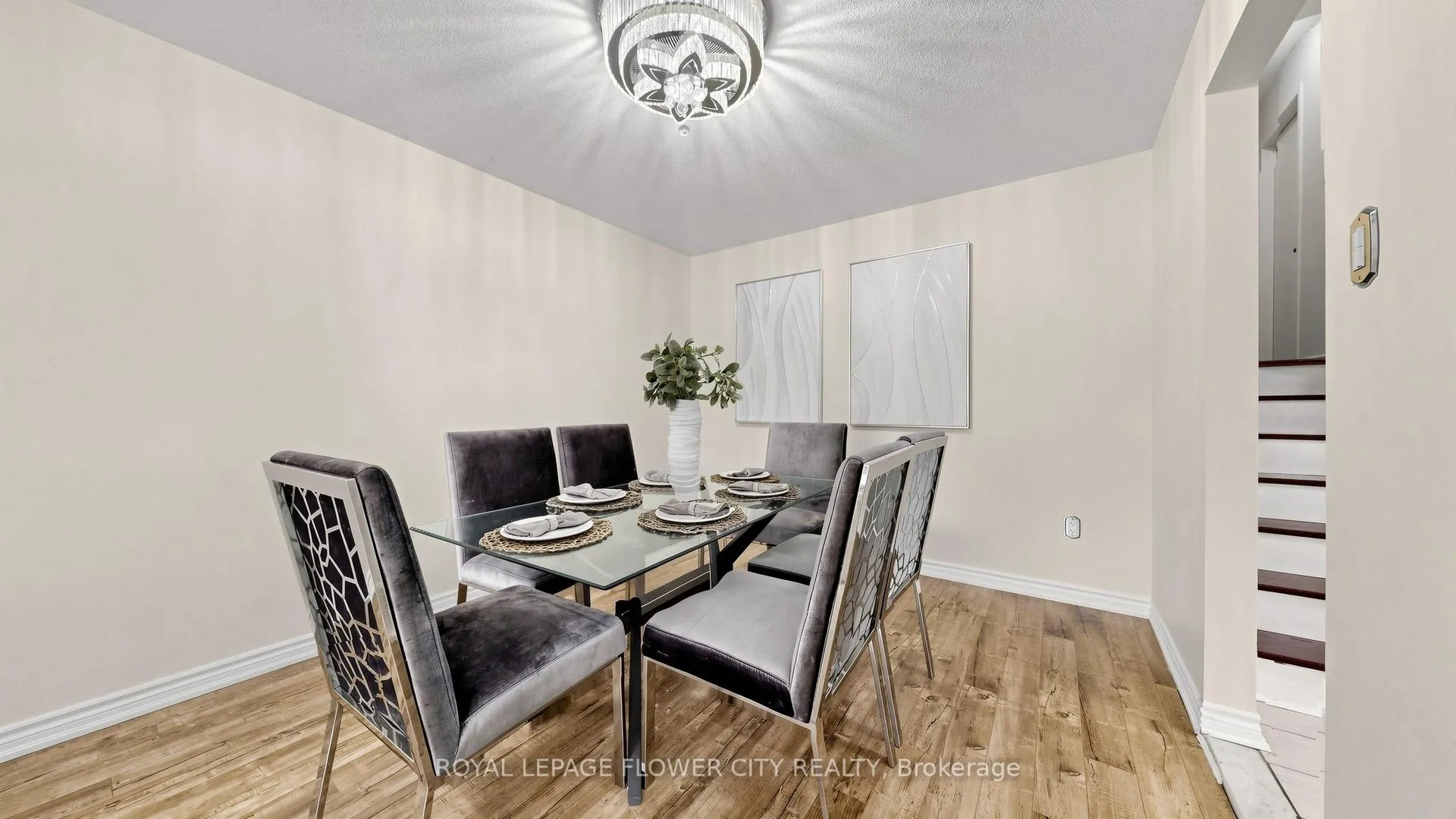 Photo 7 of 307 Royal Salisbury Way, Brampton, Madoc — HOMEH