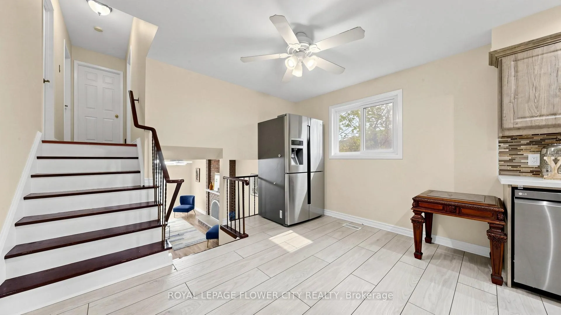 Photo 11 of 307 Royal Salisbury Way, Brampton, Madoc — HOMEH