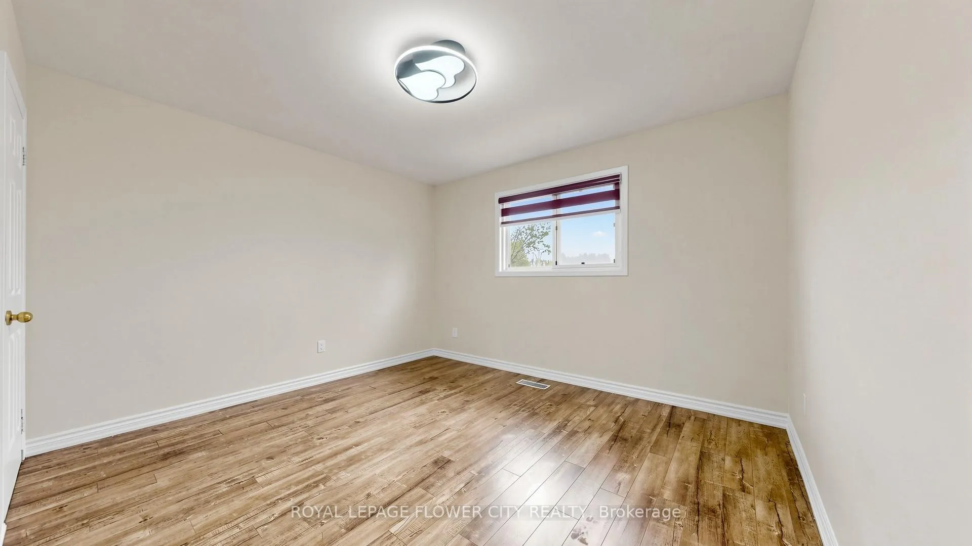 Photo 13 of 307 Royal Salisbury Way, Brampton, Madoc — HOMEH