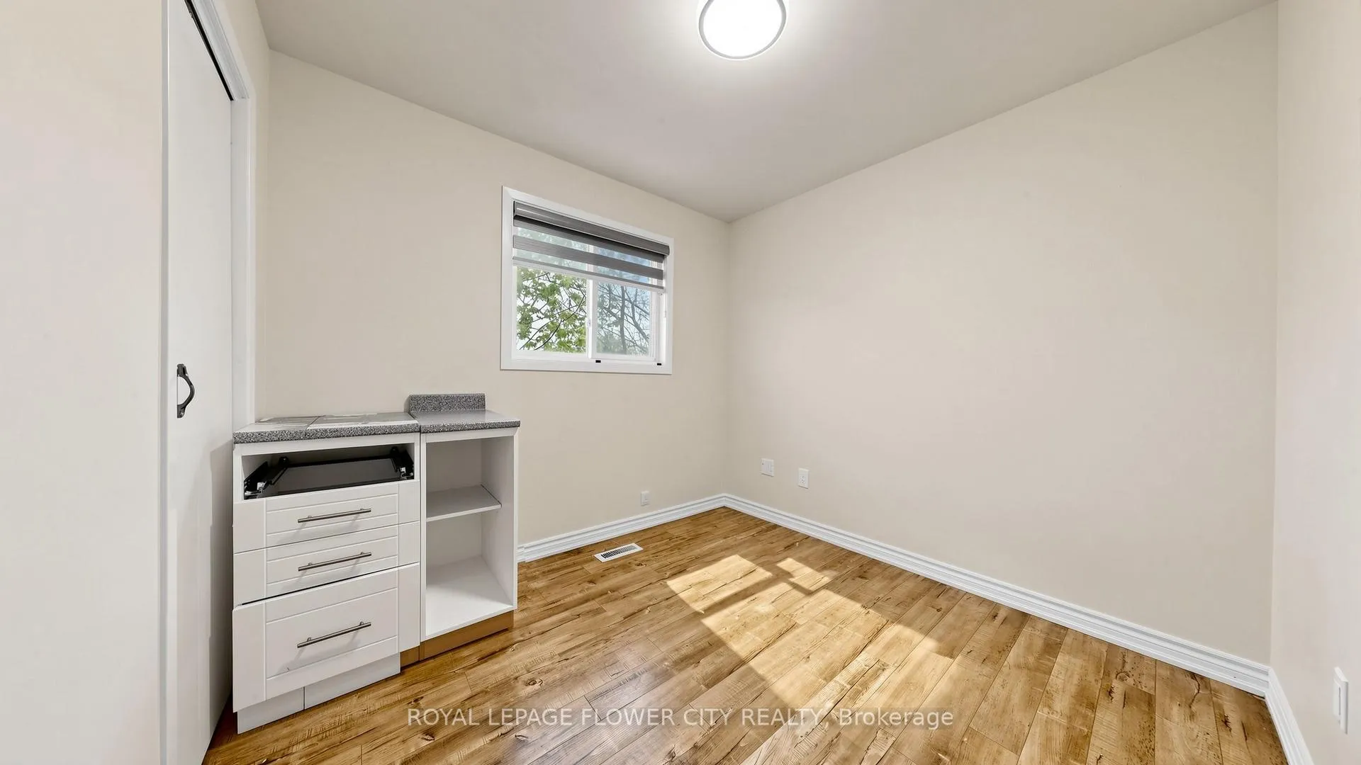 Photo 17 of 307 Royal Salisbury Way, Brampton, Madoc — HOMEH