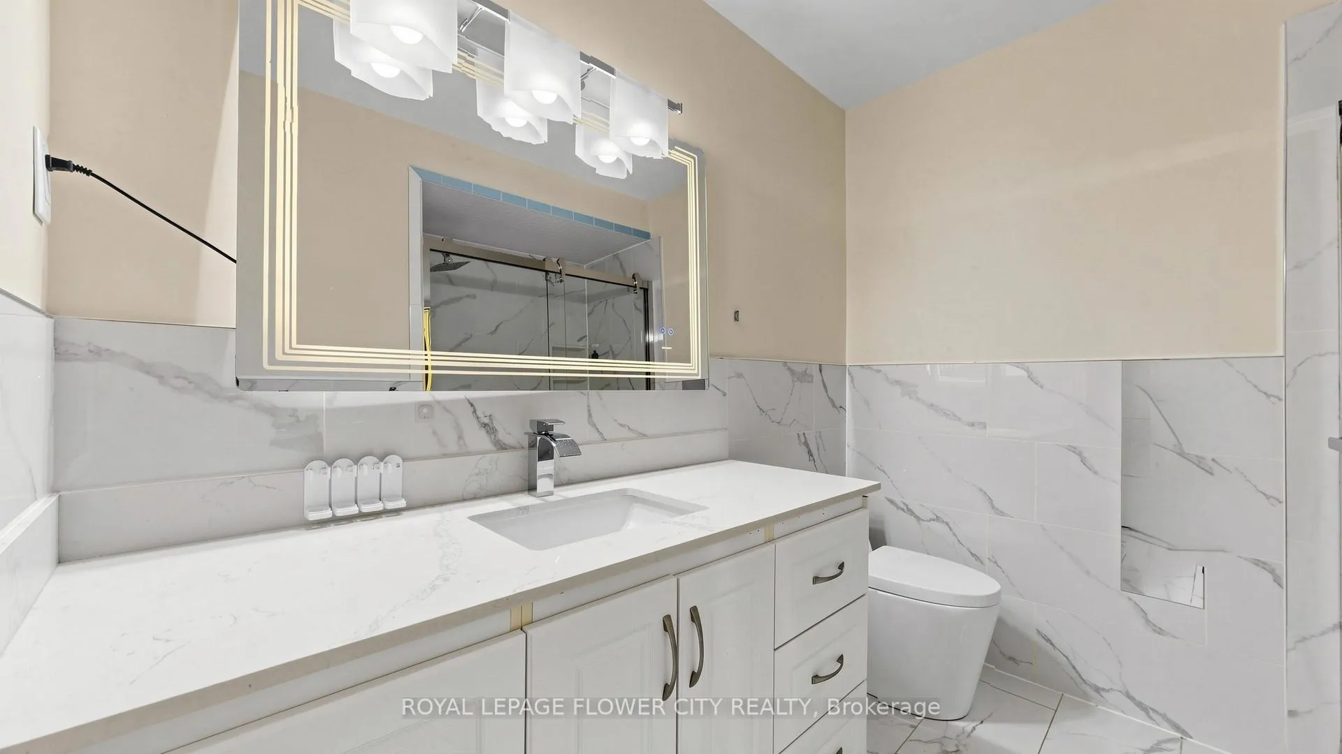 Photo 19 of 307 Royal Salisbury Way, Brampton, Madoc — HOMEH