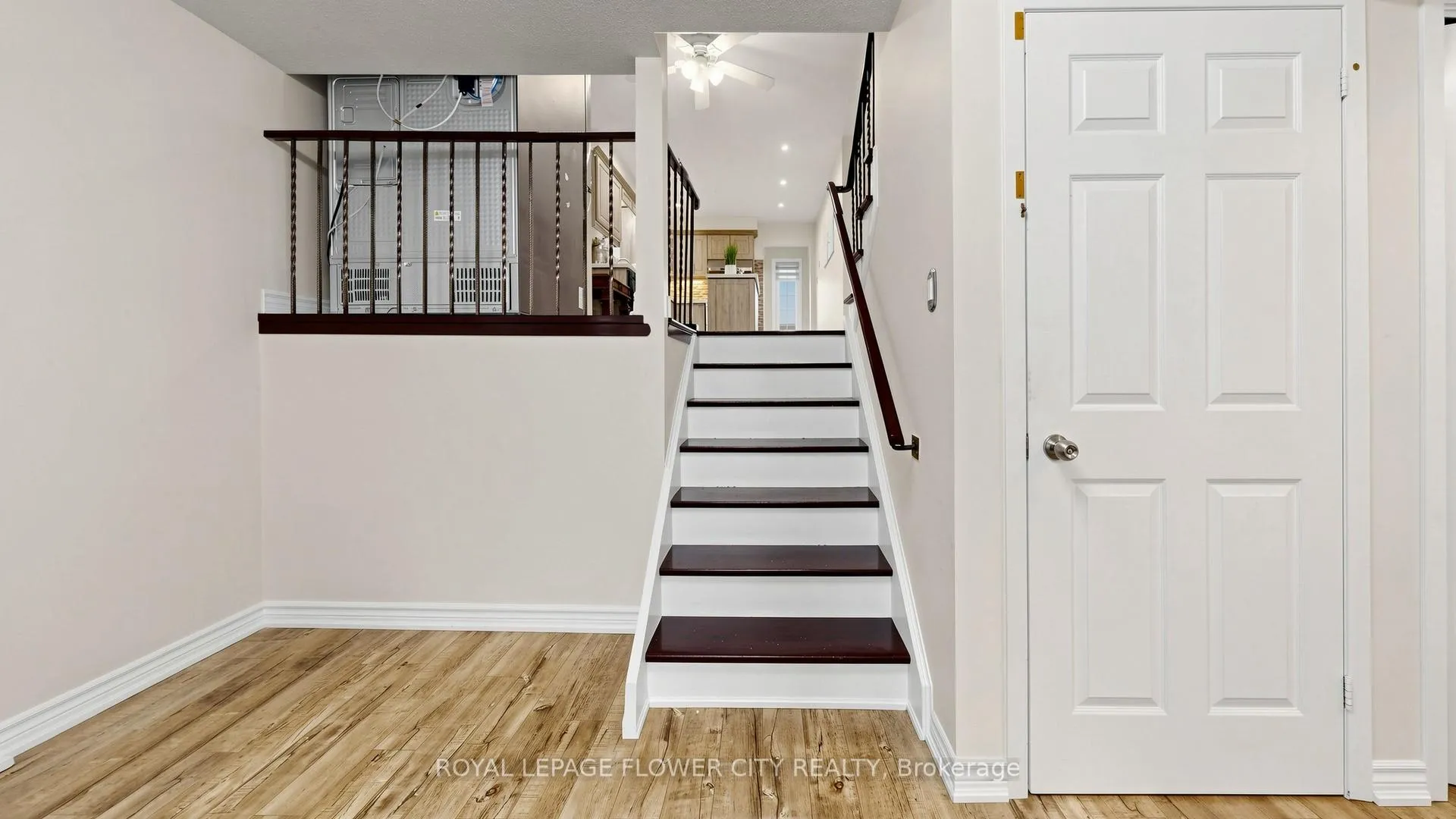 Photo 20 of 307 Royal Salisbury Way, Brampton, Madoc — HOMEH