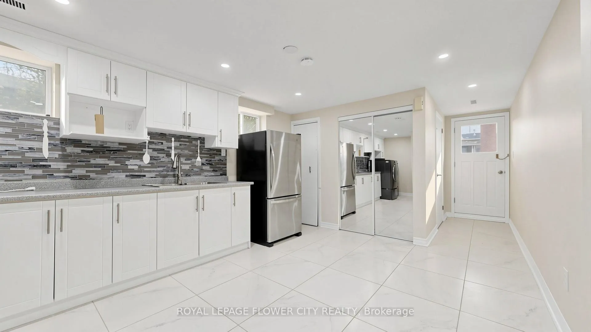 Photo 25 of 307 Royal Salisbury Way, Brampton, Madoc — HOMEH