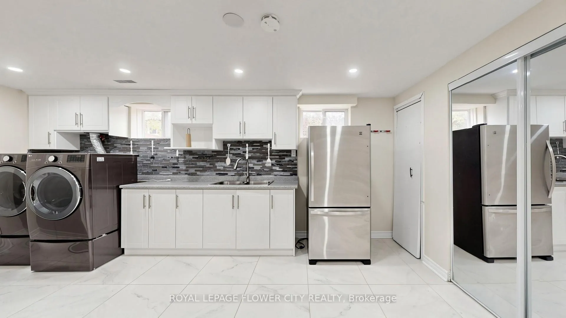 Photo 26 of 307 Royal Salisbury Way, Brampton, Madoc — HOMEH