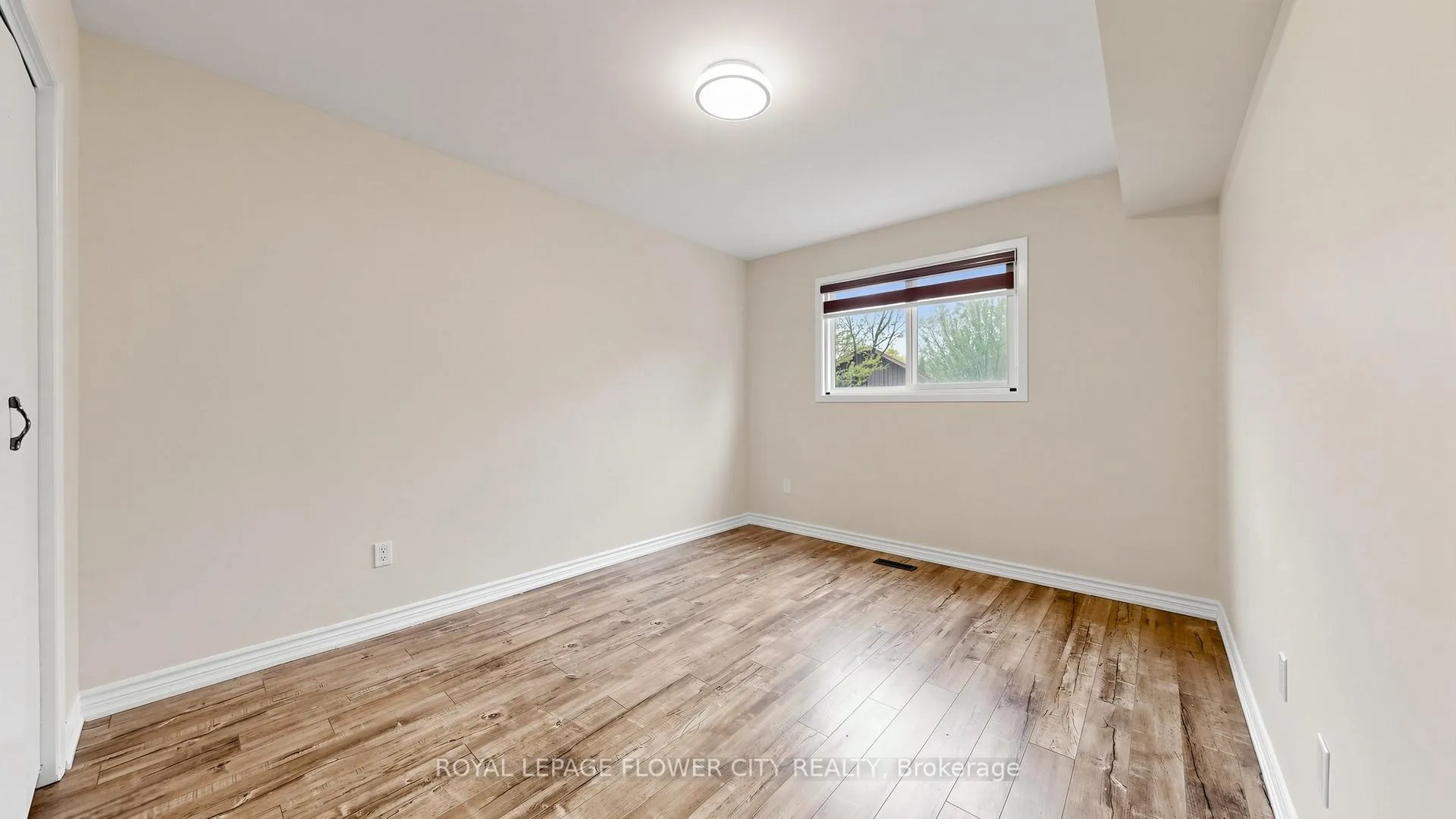 Photo 30 of 307 Royal Salisbury Way, Brampton, Madoc — HOMEH