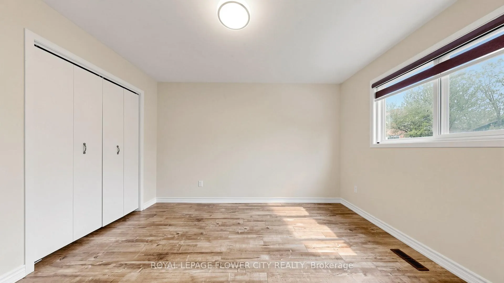 Photo 31 of 307 Royal Salisbury Way, Brampton, Madoc — HOMEH