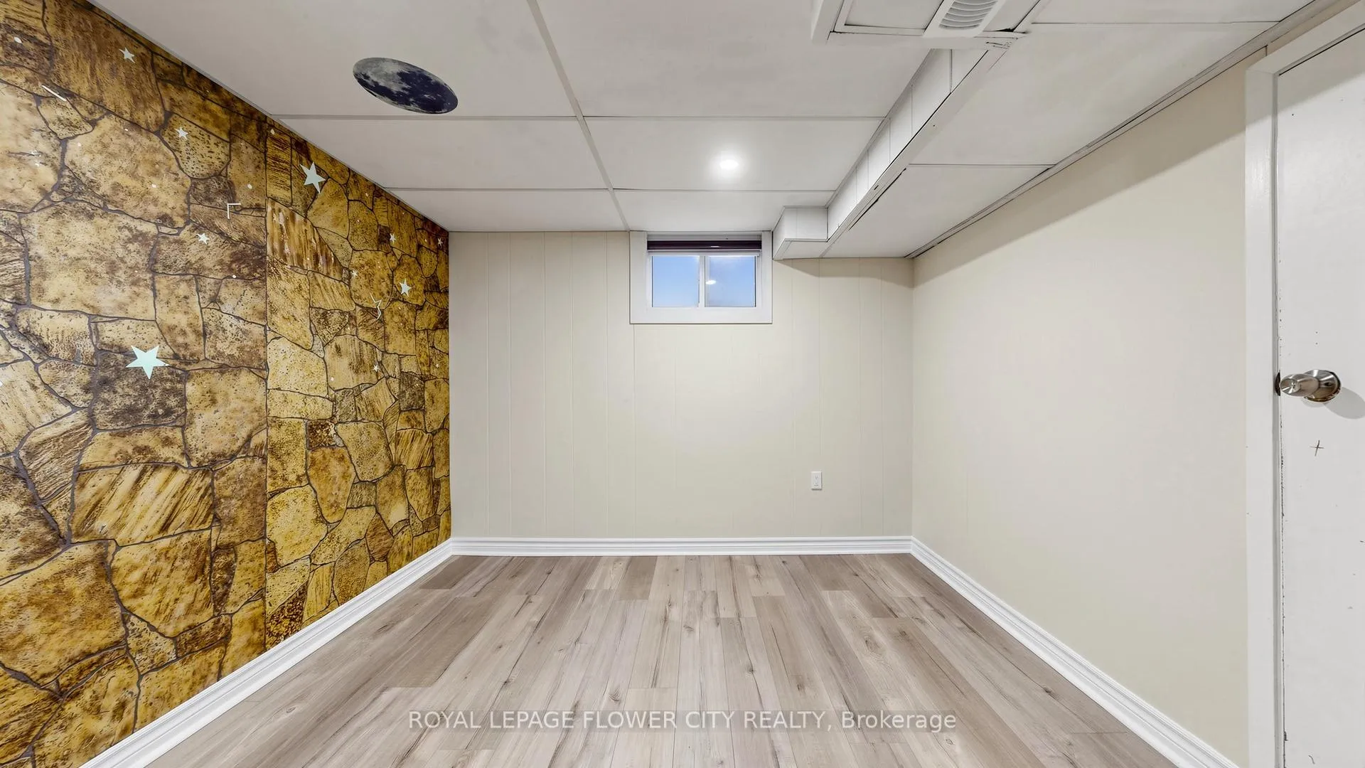 Photo 36 of 307 Royal Salisbury Way, Brampton, Madoc — HOMEH