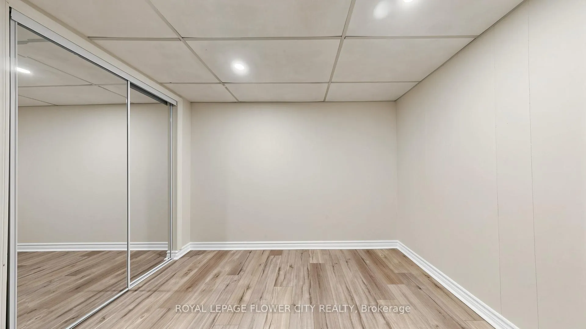 Photo 38 of 307 Royal Salisbury Way, Brampton, Madoc — HOMEH
