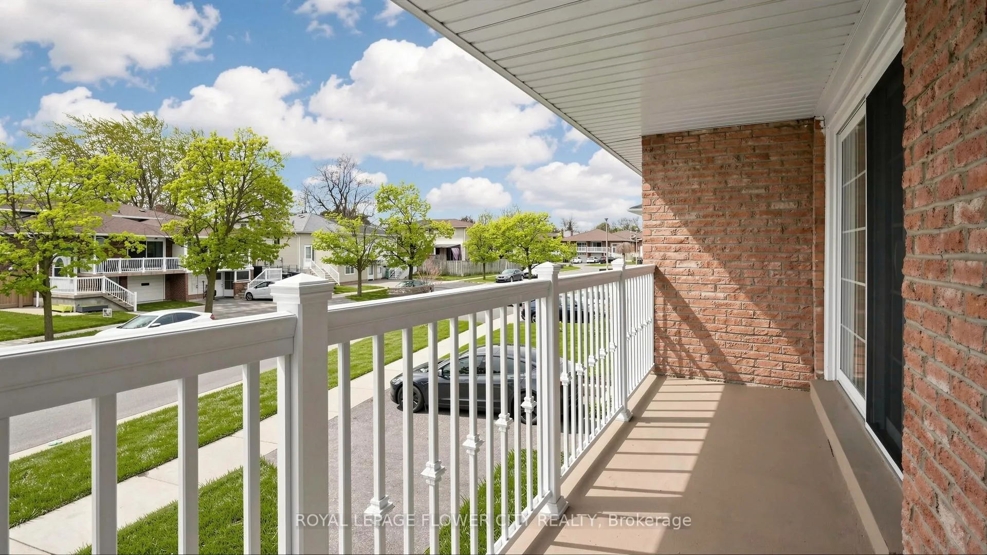 Photo 43 of 307 Royal Salisbury Way, Brampton, Madoc — HOMEH