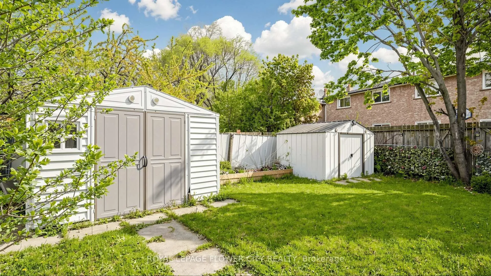 Photo 45 of 307 Royal Salisbury Way, Brampton, Madoc — HOMEH
