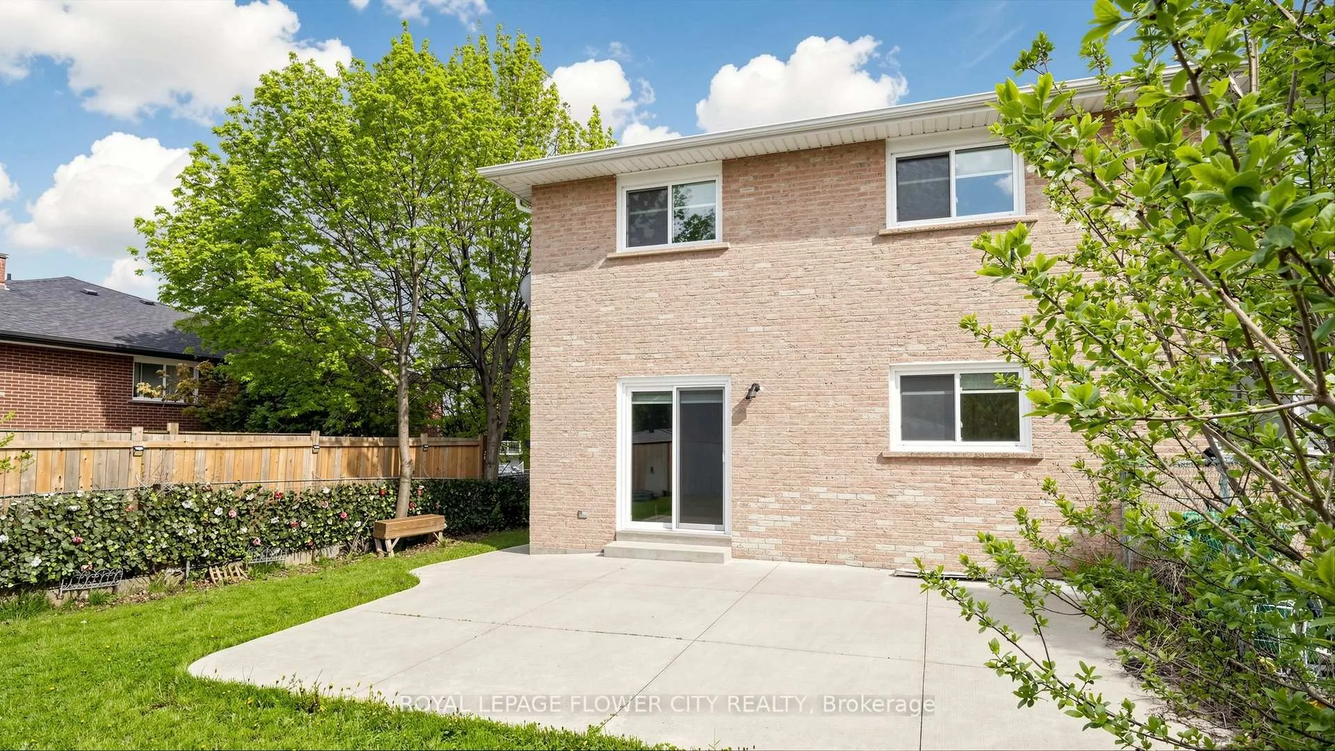 Photo 46 of 307 Royal Salisbury Way, Brampton, Madoc — HOMEH