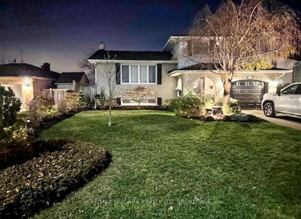 Photo 1 of 7013 Glengowan Crescent, Niagara Falls, Casey — HOMEH