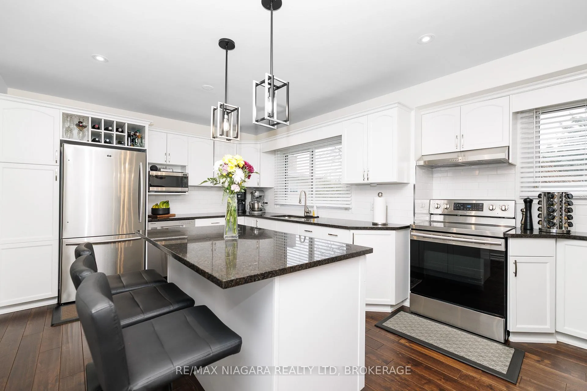 Photo 6 of 7013 Glengowan Crescent, Niagara Falls, Casey — HOMEH