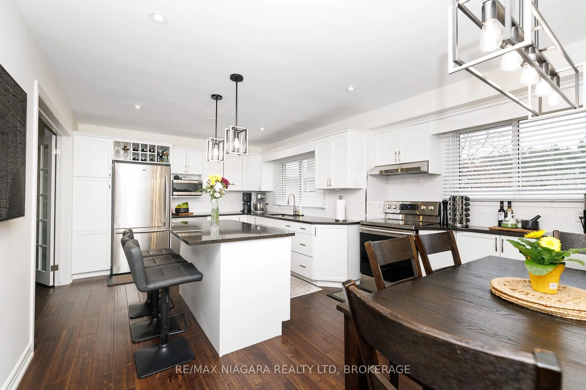 Photo 7 of 7013 Glengowan Crescent, Niagara Falls, Casey — HOMEH