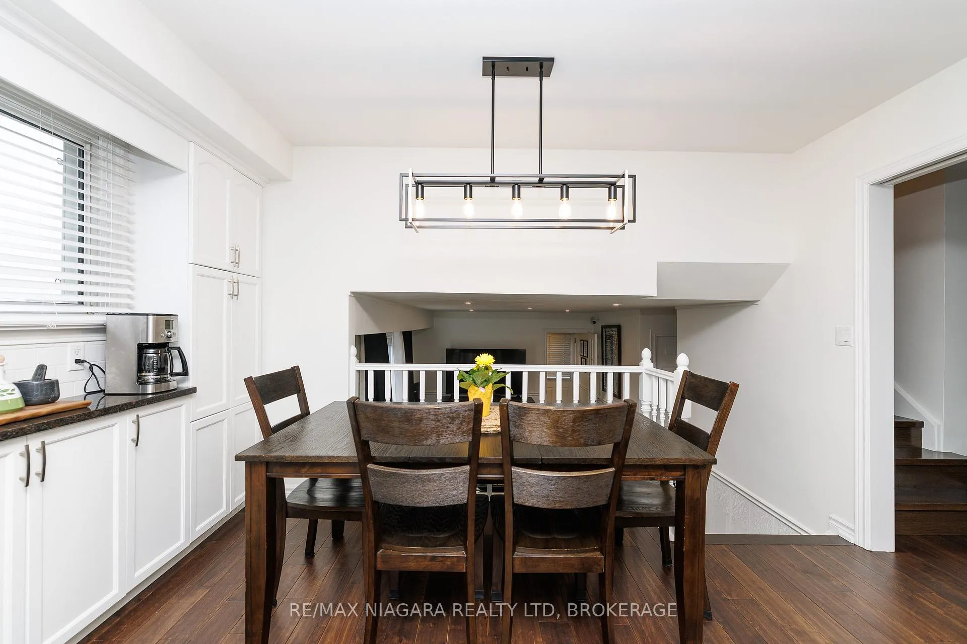 Photo 8 of 7013 Glengowan Crescent, Niagara Falls, Casey — HOMEH