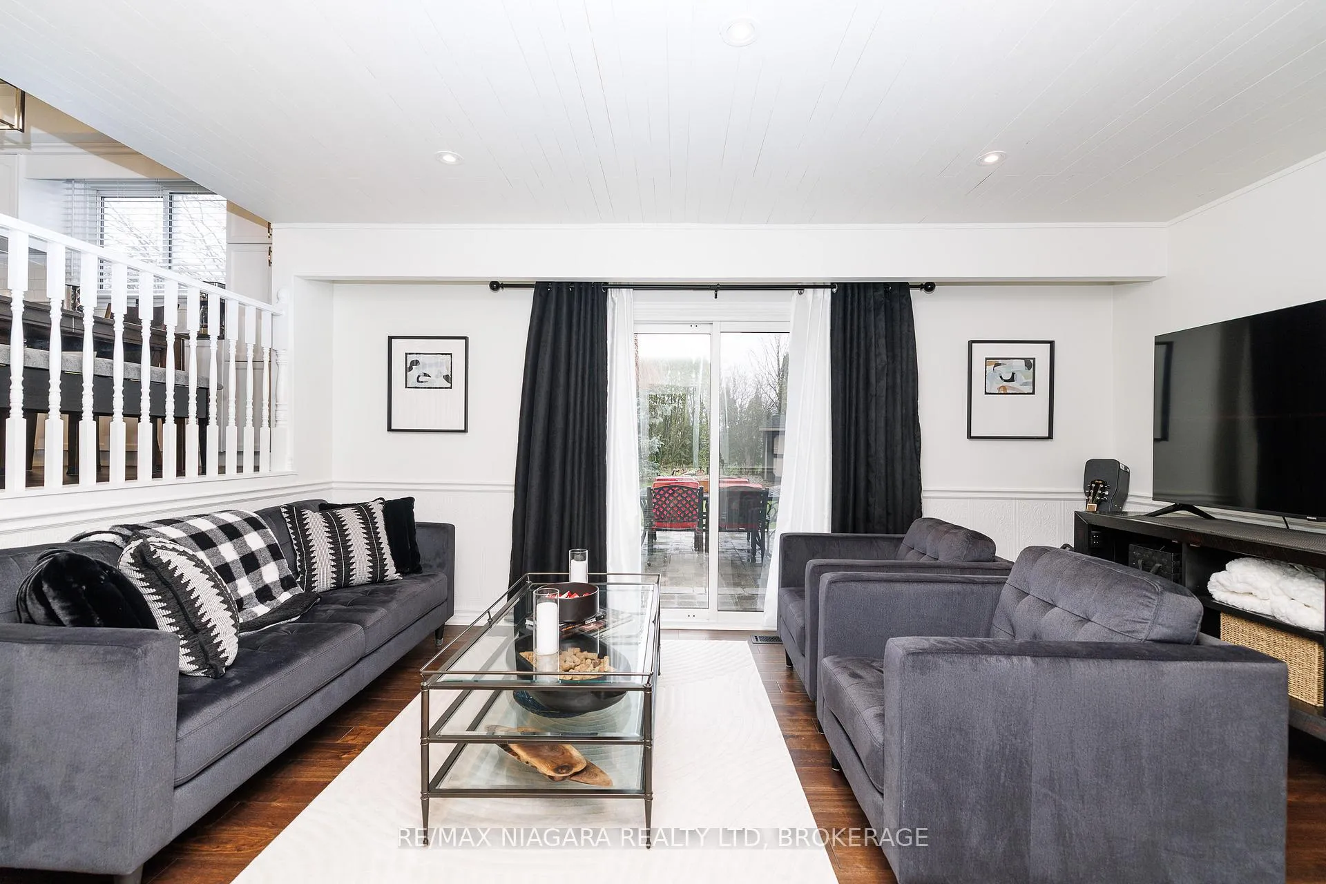 Photo 9 of 7013 Glengowan Crescent, Niagara Falls, Casey — HOMEH