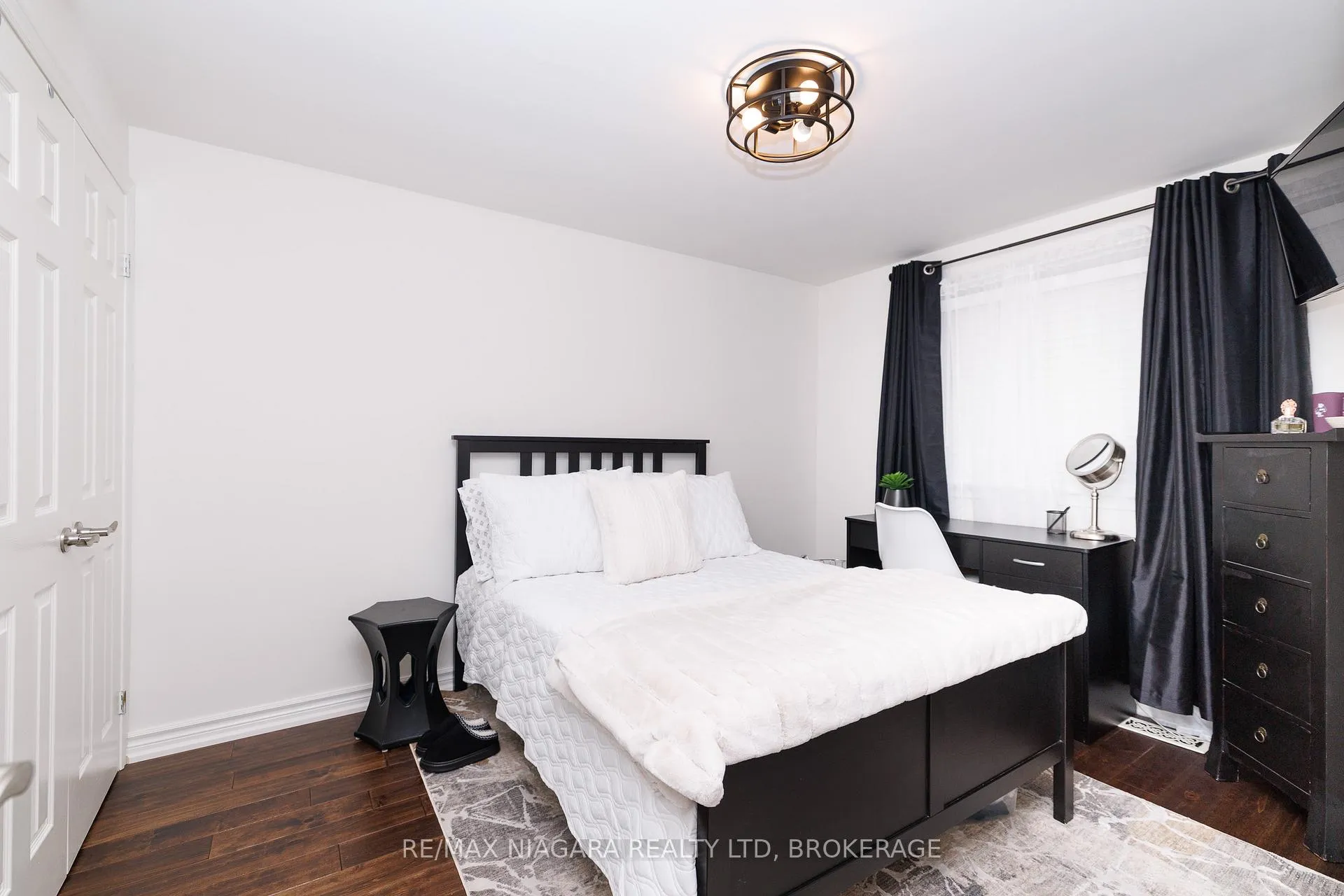 Photo 17 of 7013 Glengowan Crescent, Niagara Falls, Casey — HOMEH