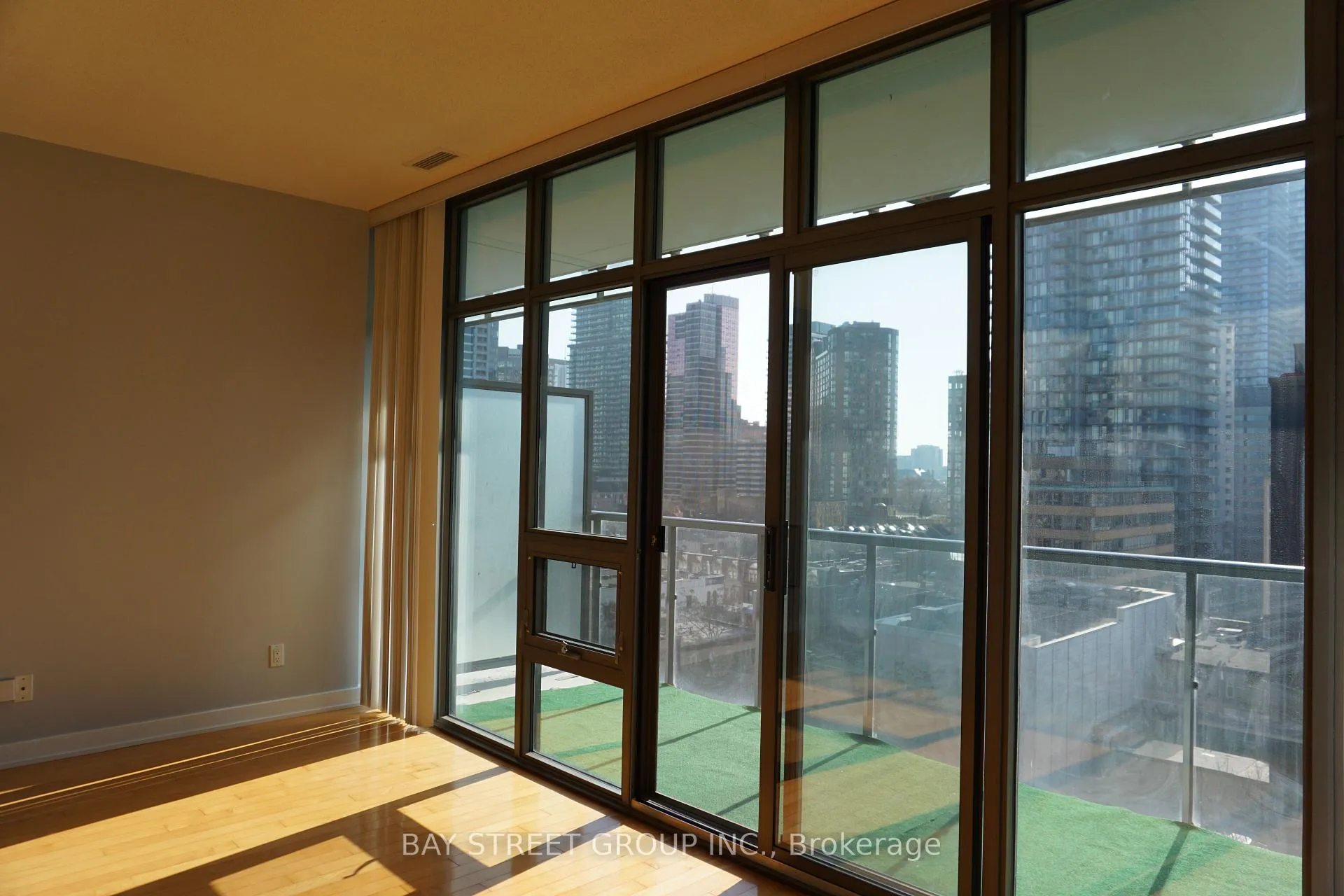 Photo 6 of Unit 907, 33 Charles Street E, Toronto, Church-Yonge Corridor — HOMEH