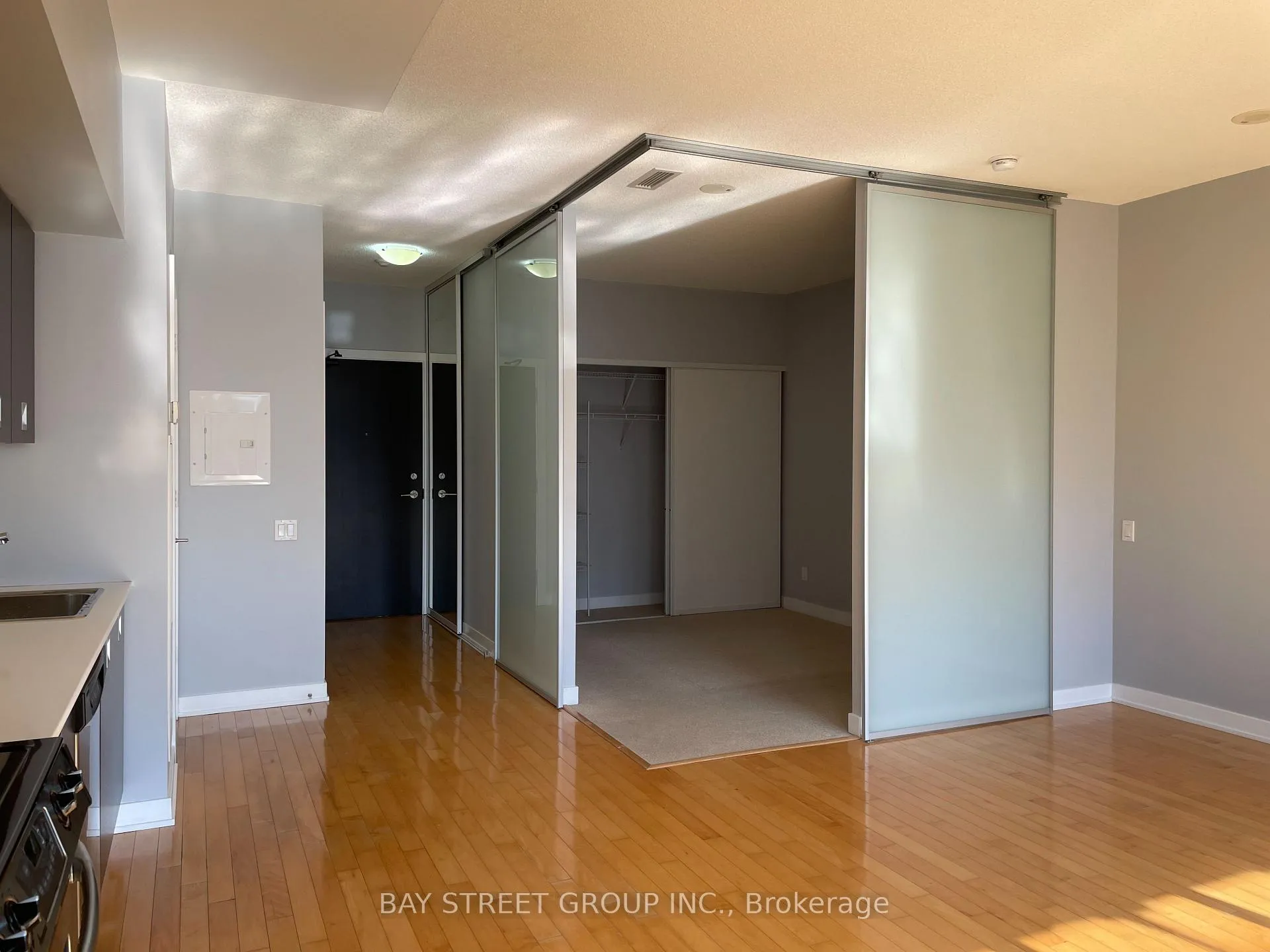 Photo 9 of Unit 907, 33 Charles Street E, Toronto, Church-Yonge Corridor — HOMEH